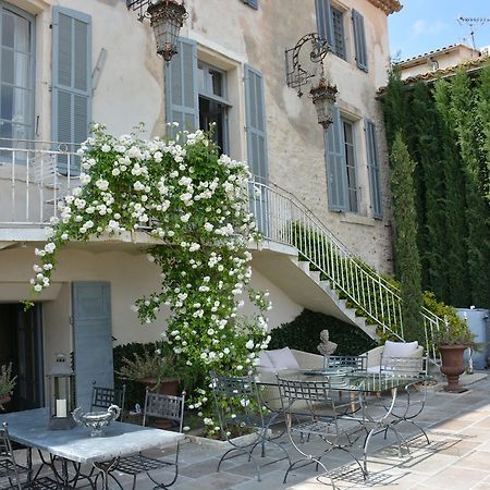 Le Petit Chateau Châteauneuf-de-Gadagne エクステリア 写真