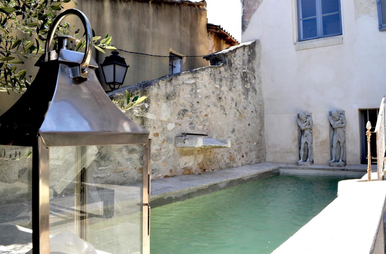 Le Petit Chateau Châteauneuf-de-Gadagne エクステリア 写真