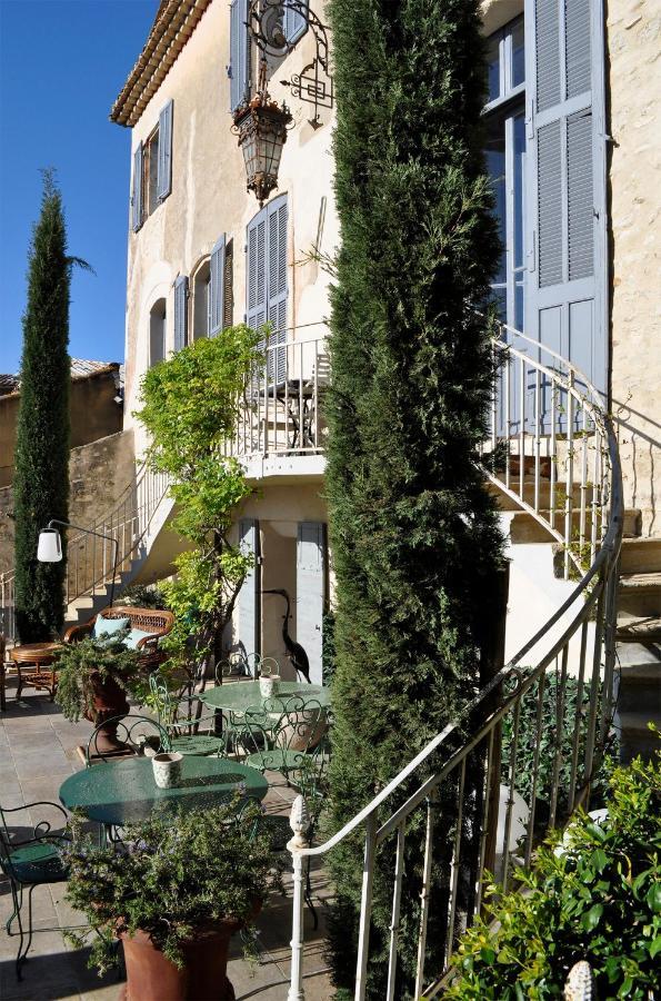 Le Petit Chateau Châteauneuf-de-Gadagne エクステリア 写真