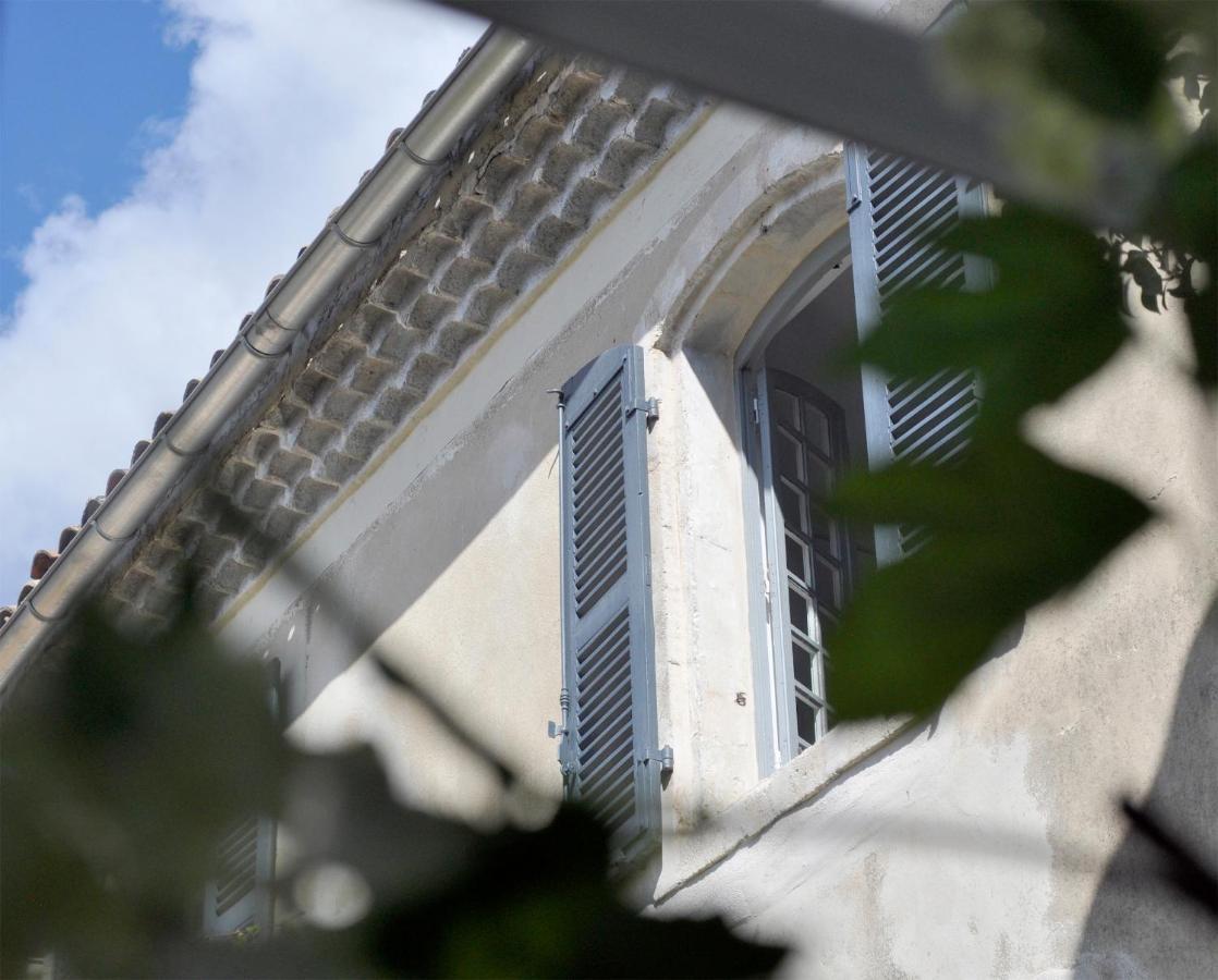 Le Petit Chateau Châteauneuf-de-Gadagne エクステリア 写真