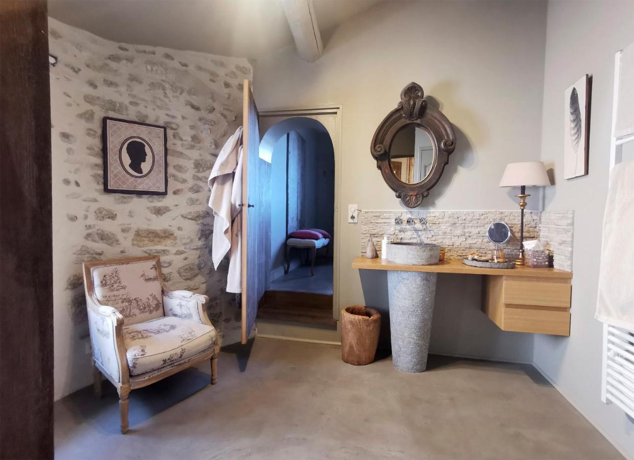 Le Petit Chateau Châteauneuf-de-Gadagne エクステリア 写真
