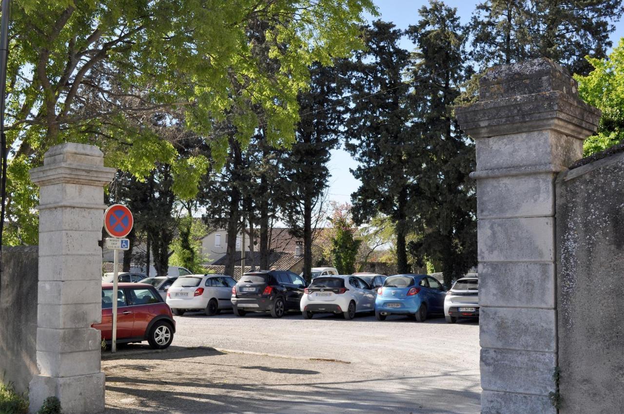 Le Petit Chateau Châteauneuf-de-Gadagne エクステリア 写真